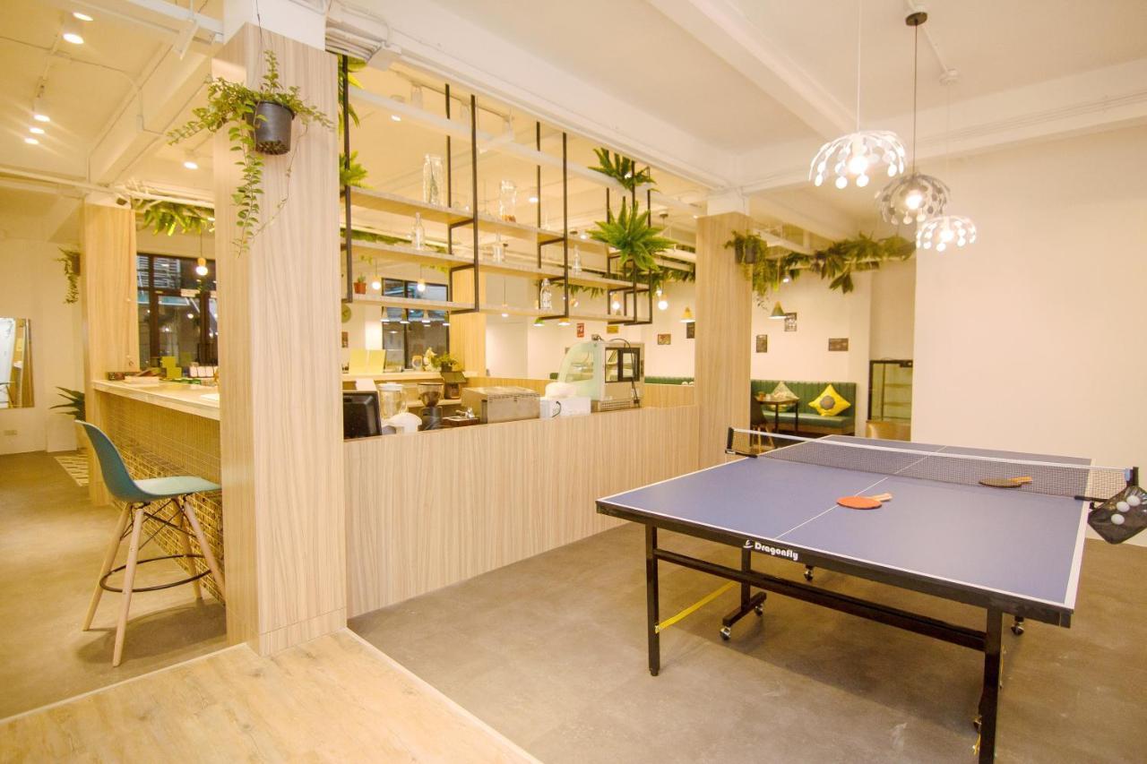Folk Poshtel Asok Hostel Банкок Екстериор снимка