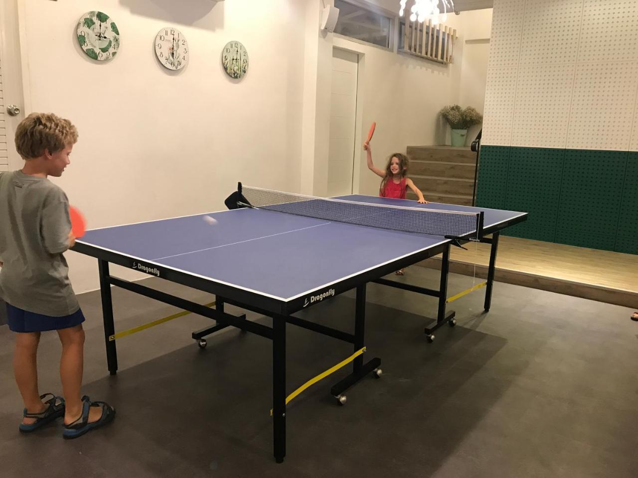 Folk Poshtel Asok Hostel Банкок Екстериор снимка
