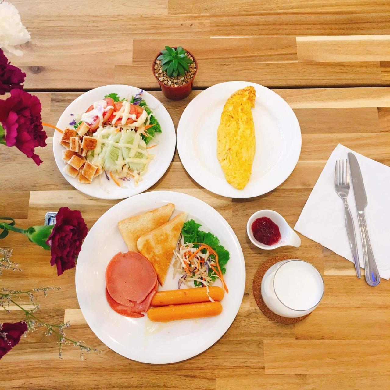 Folk Poshtel Asok Hostel Банкок Екстериор снимка